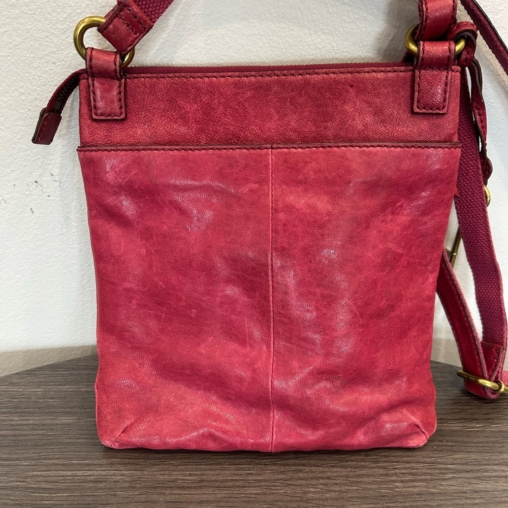 Fossil Red Leather Gold Key Vintage Crossbody Bag Purse - Picture 7 of 12
